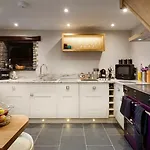 بيت للعطل The Cosy Peacock *